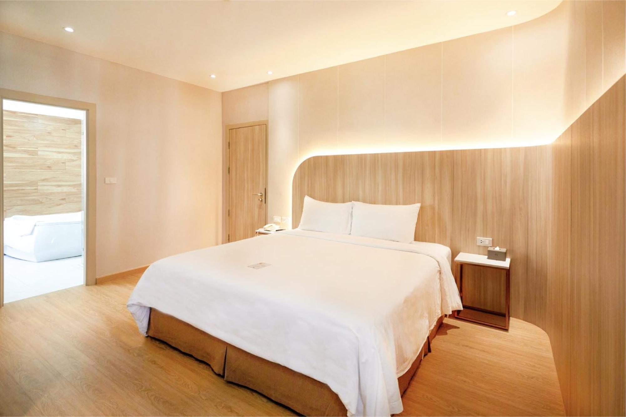 Golden City Rayong Hotel Kültér fotó