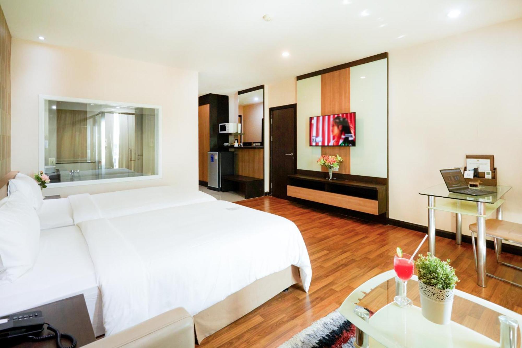 Golden City Rayong Hotel Kültér fotó