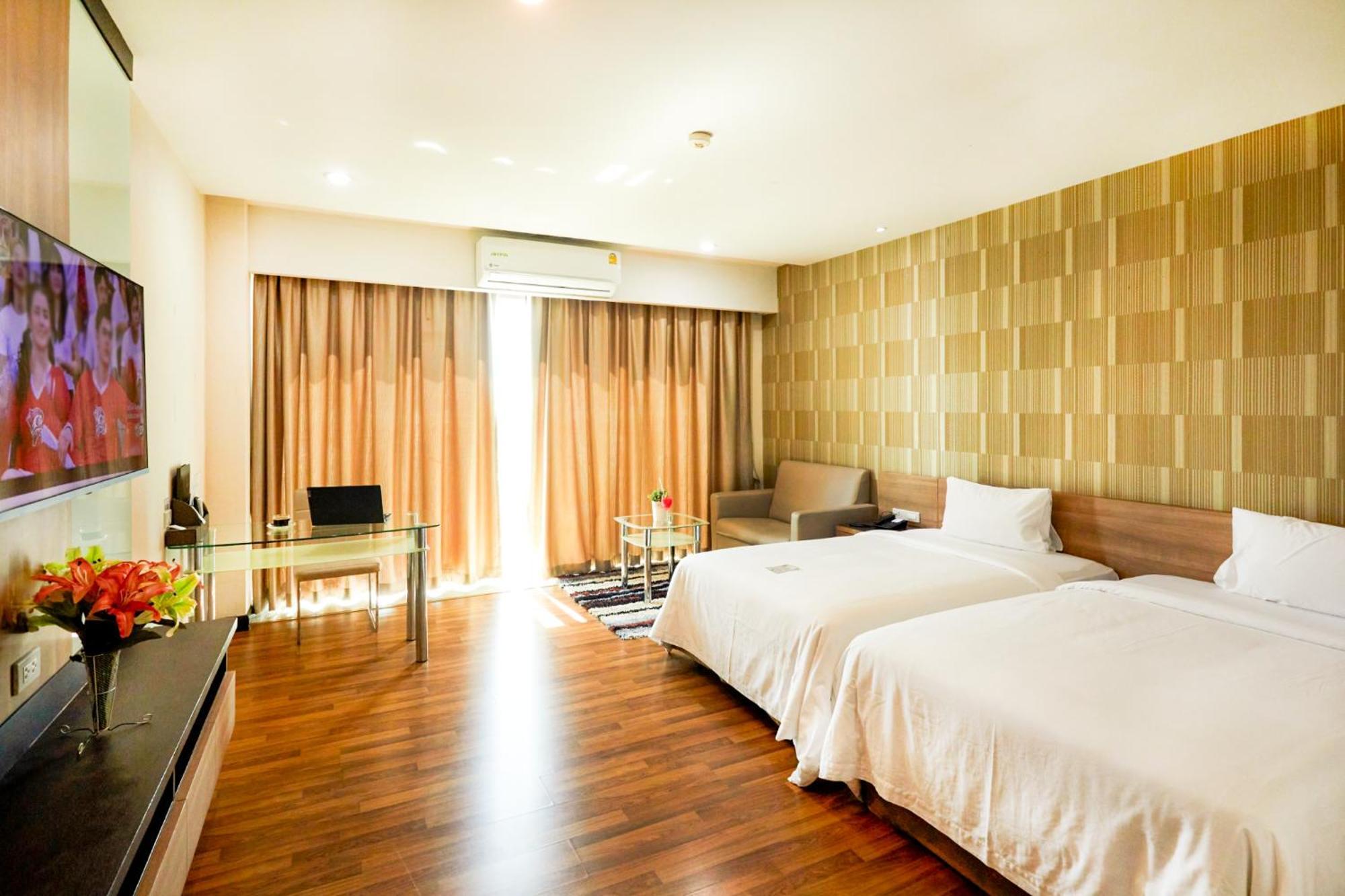 Golden City Rayong Hotel Kültér fotó